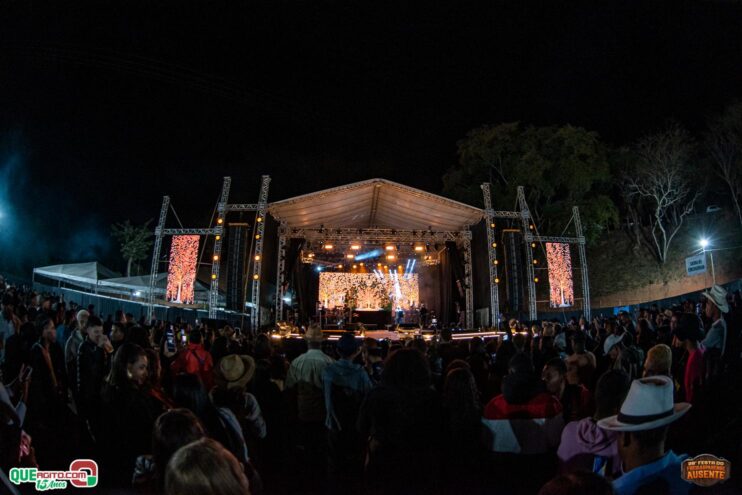 Michel Teló leva público ao delírio na terceira noite da 28ª Festa do Freigasparense Ausente 296
