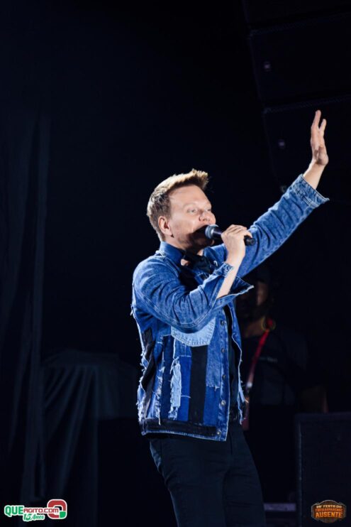 Michel Teló leva público ao delírio na terceira noite da 28ª Festa do Freigasparense Ausente 313