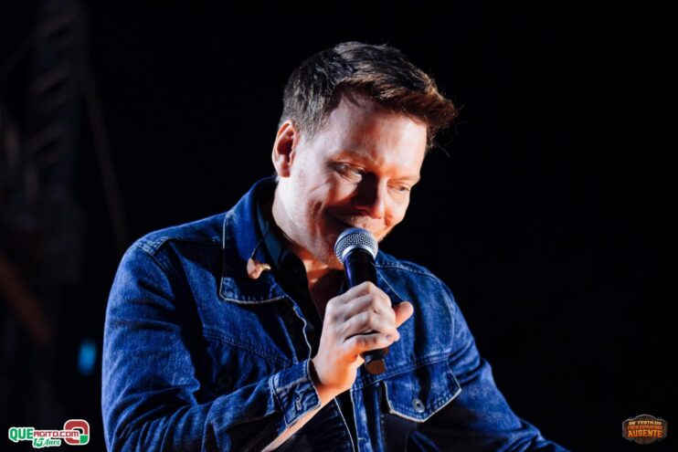 Michel Teló leva público ao delírio na terceira noite da 28ª Festa do Freigasparense Ausente 319