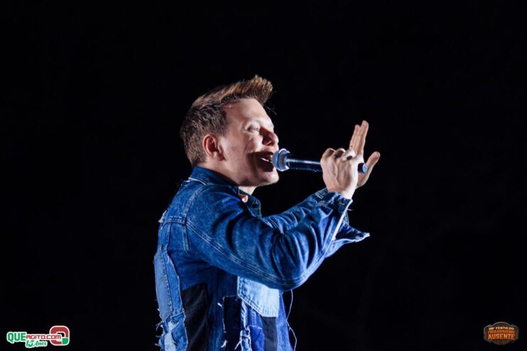 Michel Teló leva público ao delírio na terceira noite da 28ª Festa do Freigasparense Ausente 327