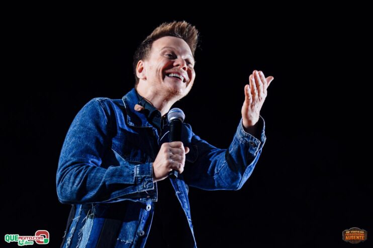 Michel Teló leva público ao delírio na terceira noite da 28ª Festa do Freigasparense Ausente 328