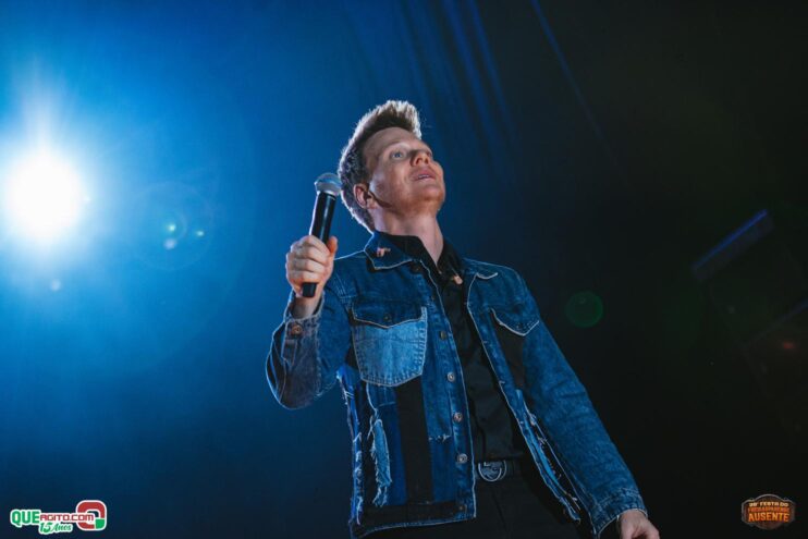 Michel Teló leva público ao delírio na terceira noite da 28ª Festa do Freigasparense Ausente 665