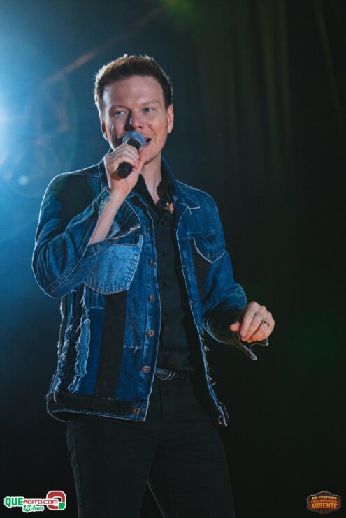 Michel Teló leva público ao delírio na terceira noite da 28ª Festa do Freigasparense Ausente 666
