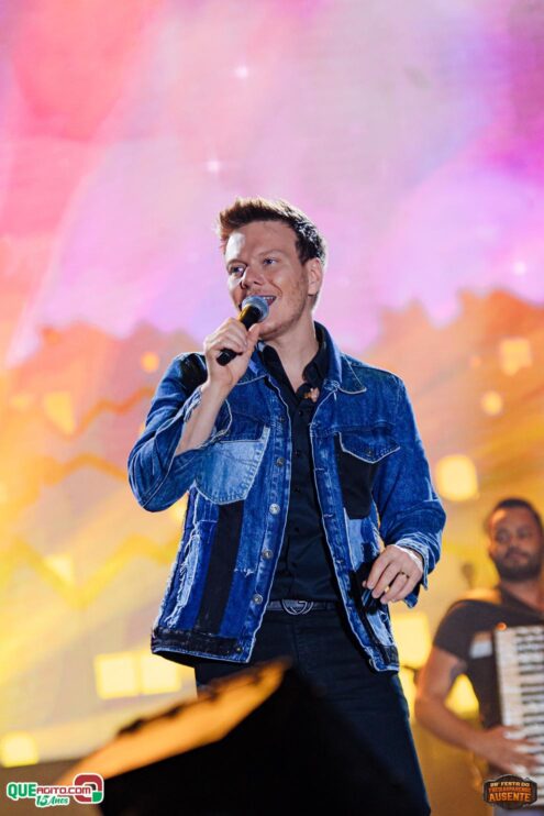 Michel Teló leva público ao delírio na terceira noite da 28ª Festa do Freigasparense Ausente 672
