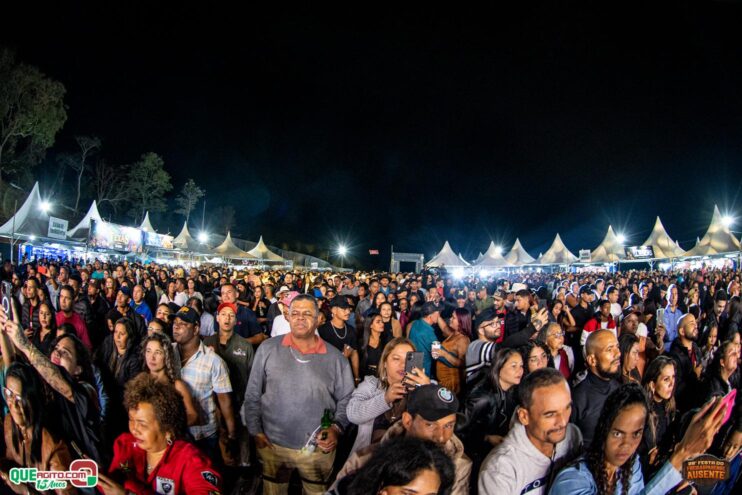 Michel Teló leva público ao delírio na terceira noite da 28ª Festa do Freigasparense Ausente 685