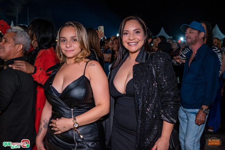 Michel Teló leva público ao delírio na terceira noite da 28ª Festa do Freigasparense Ausente 687