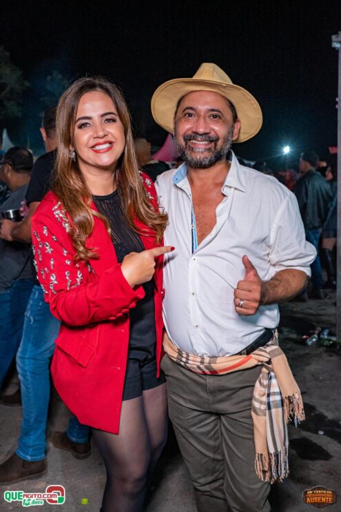 Michel Teló leva público ao delírio na terceira noite da 28ª Festa do Freigasparense Ausente 700