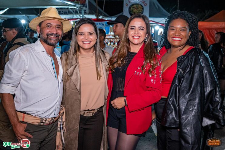 Michel Teló leva público ao delírio na terceira noite da 28ª Festa do Freigasparense Ausente 704