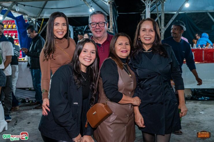 Michel Teló leva público ao delírio na terceira noite da 28ª Festa do Freigasparense Ausente 711