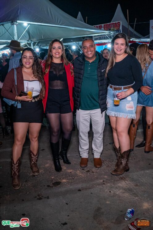 Michel Teló leva público ao delírio na terceira noite da 28ª Festa do Freigasparense Ausente 714