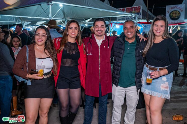 Michel Teló leva público ao delírio na terceira noite da 28ª Festa do Freigasparense Ausente 715