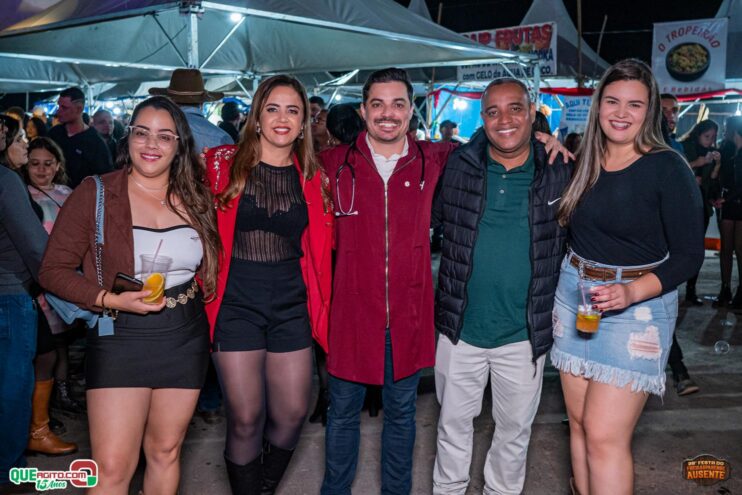 Michel Teló leva público ao delírio na terceira noite da 28ª Festa do Freigasparense Ausente 716