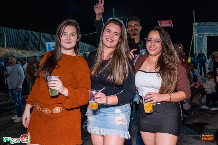 Michel Teló leva público ao delírio na terceira noite da 28ª Festa do Freigasparense Ausente 731