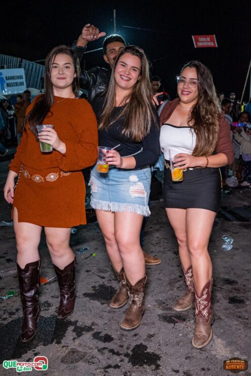 Michel Teló leva público ao delírio na terceira noite da 28ª Festa do Freigasparense Ausente 732