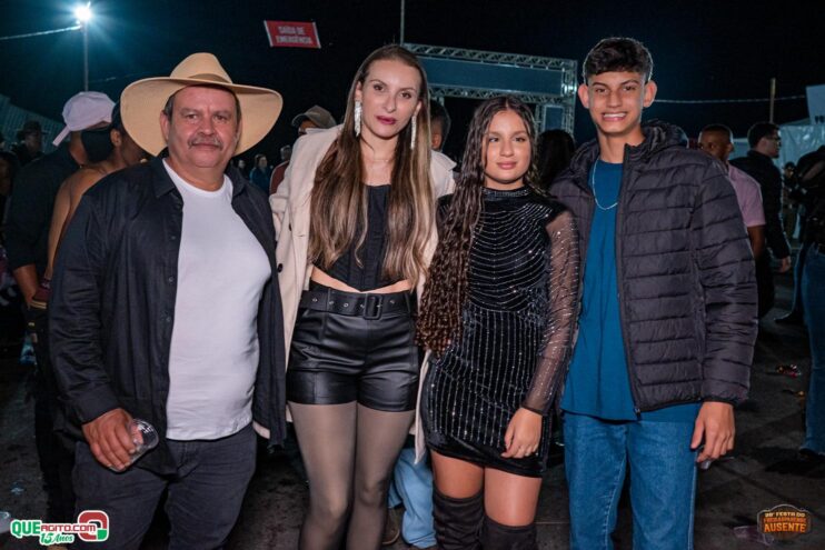Michel Teló leva público ao delírio na terceira noite da 28ª Festa do Freigasparense Ausente 736