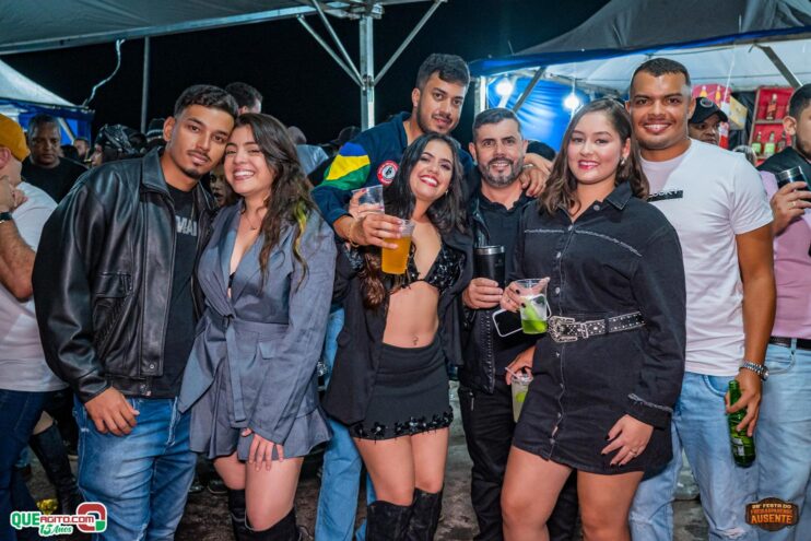 Michel Teló leva público ao delírio na terceira noite da 28ª Festa do Freigasparense Ausente 751