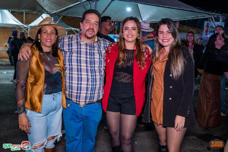 Michel Teló leva público ao delírio na terceira noite da 28ª Festa do Freigasparense Ausente 787