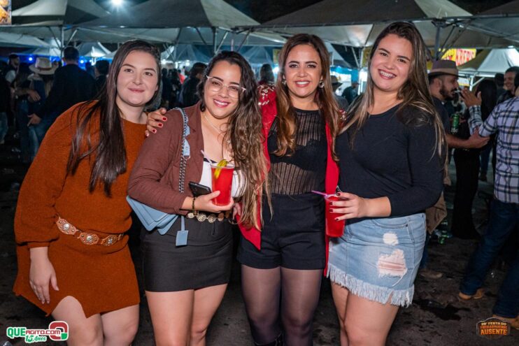 Michel Teló leva público ao delírio na terceira noite da 28ª Festa do Freigasparense Ausente 801