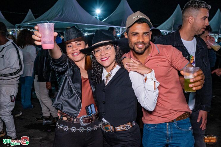 Michel Teló leva público ao delírio na terceira noite da 28ª Festa do Freigasparense Ausente 802