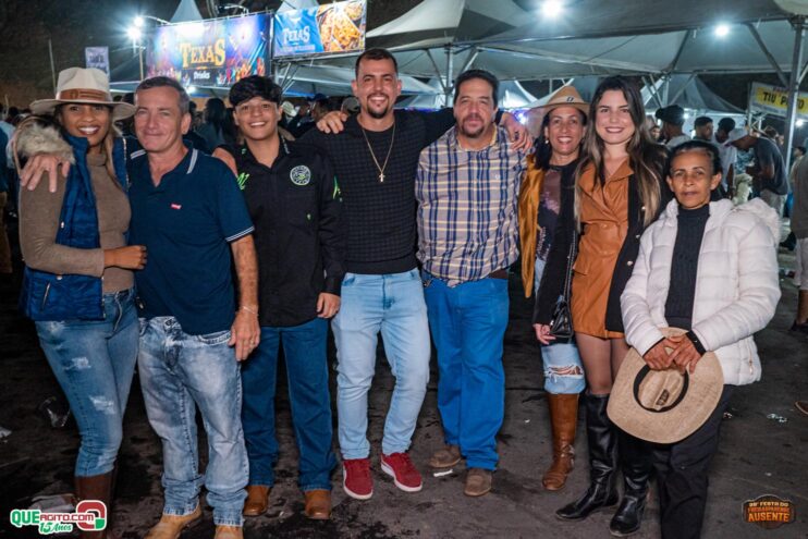 Michel Teló leva público ao delírio na terceira noite da 28ª Festa do Freigasparense Ausente 809