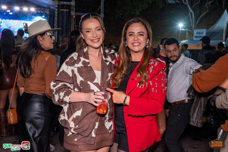 Michel Teló leva público ao delírio na terceira noite da 28ª Festa do Freigasparense Ausente 818