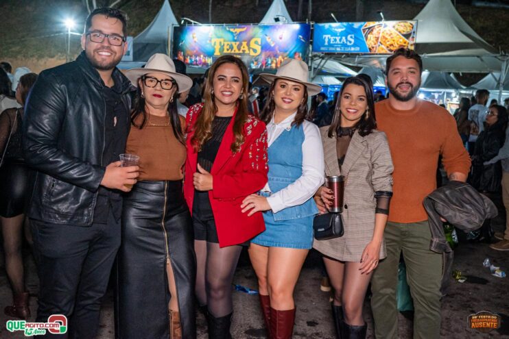 Michel Teló leva público ao delírio na terceira noite da 28ª Festa do Freigasparense Ausente 821