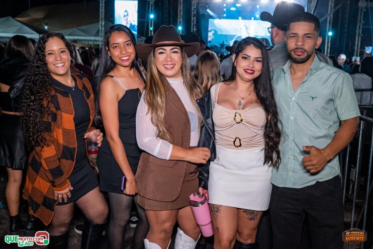 Michel Teló leva público ao delírio na terceira noite da 28ª Festa do Freigasparense Ausente 829