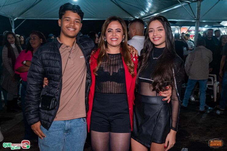 Michel Teló leva público ao delírio na terceira noite da 28ª Festa do Freigasparense Ausente 835