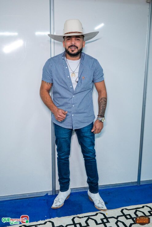 Michel Teló leva público ao delírio na terceira noite da 28ª Festa do Freigasparense Ausente 863