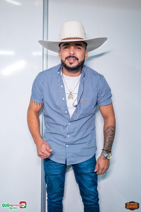 Michel Teló leva público ao delírio na terceira noite da 28ª Festa do Freigasparense Ausente 865