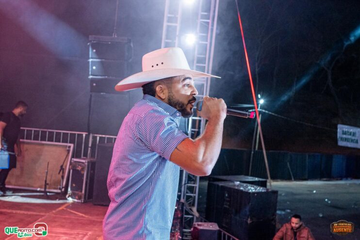 Michel Teló leva público ao delírio na terceira noite da 28ª Festa do Freigasparense Ausente 869