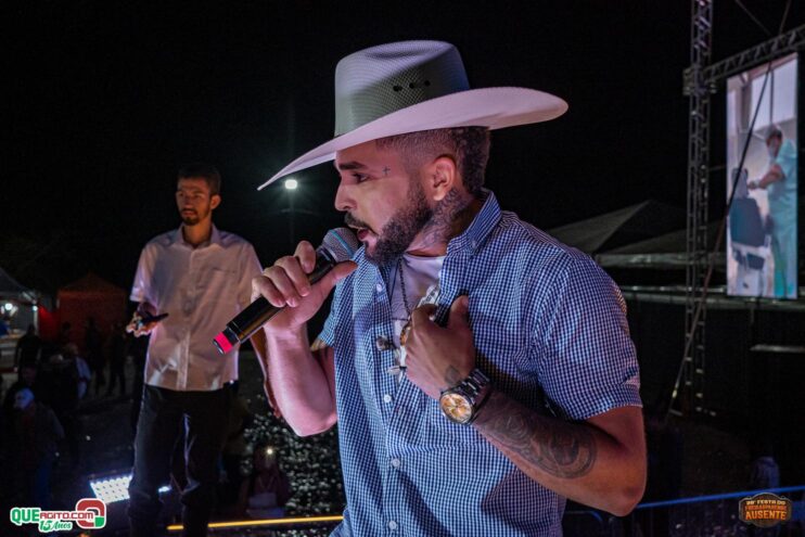Michel Teló leva público ao delírio na terceira noite da 28ª Festa do Freigasparense Ausente 873