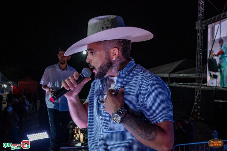 Michel Teló leva público ao delírio na terceira noite da 28ª Festa do Freigasparense Ausente 874