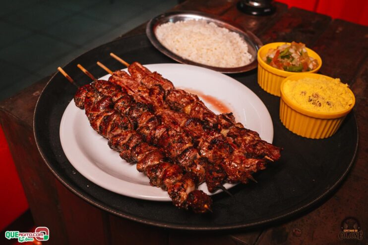 Grupo Rei inaugura o Espetinho do Coroné em Porto Seguro com noite de muita música e sabor 45