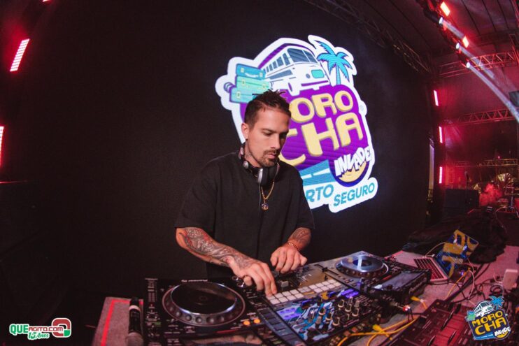 Morocha Invade em Porto Seguro contou com show marcante de MC Livinho 33