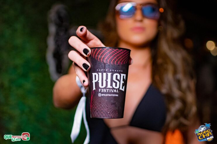 Morocha Invade em Porto Seguro contou com show marcante de MC Livinho 200