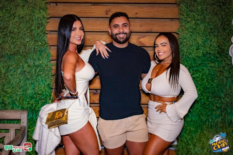 Morocha Invade em Porto Seguro contou com show marcante de MC Livinho 220