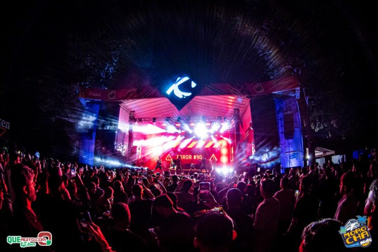 Morocha Invade em Porto Seguro contou com show marcante de MC Livinho 615