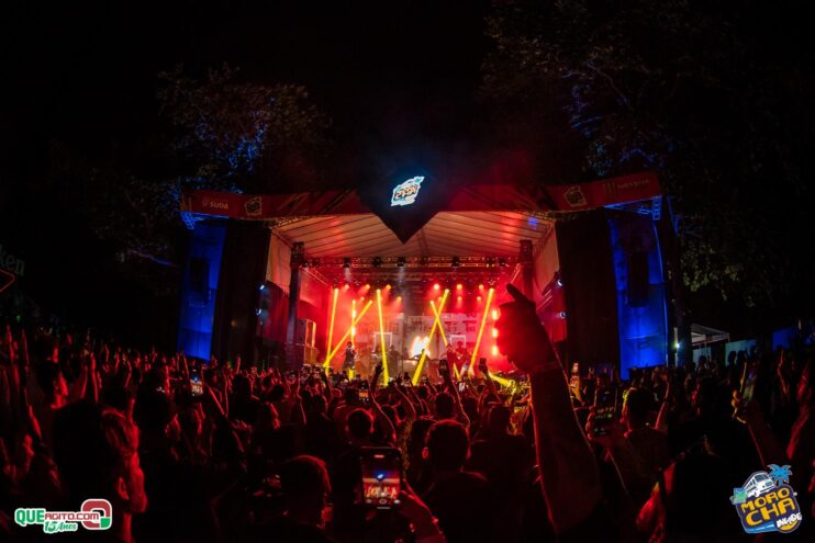 Morocha Invade em Porto Seguro contou com show marcante de MC Livinho 616