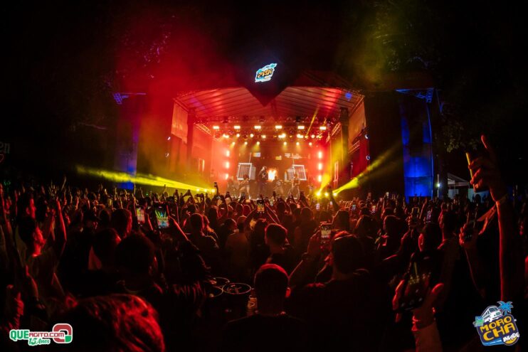 Morocha Invade em Porto Seguro contou com show marcante de MC Livinho 617