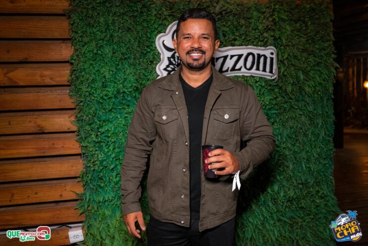 Morocha Invade em Porto Seguro contou com show marcante de MC Livinho 671