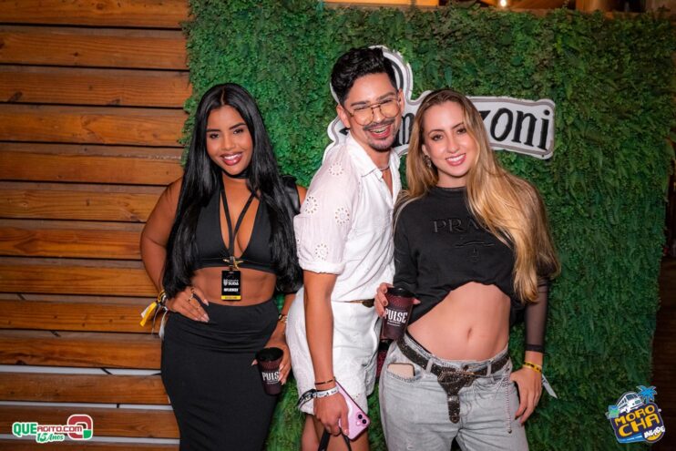 Morocha Invade em Porto Seguro contou com show marcante de MC Livinho 736