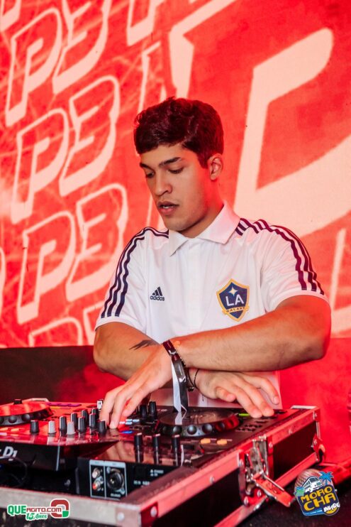 Morocha Invade em Porto Seguro contou com show marcante de MC Livinho 757