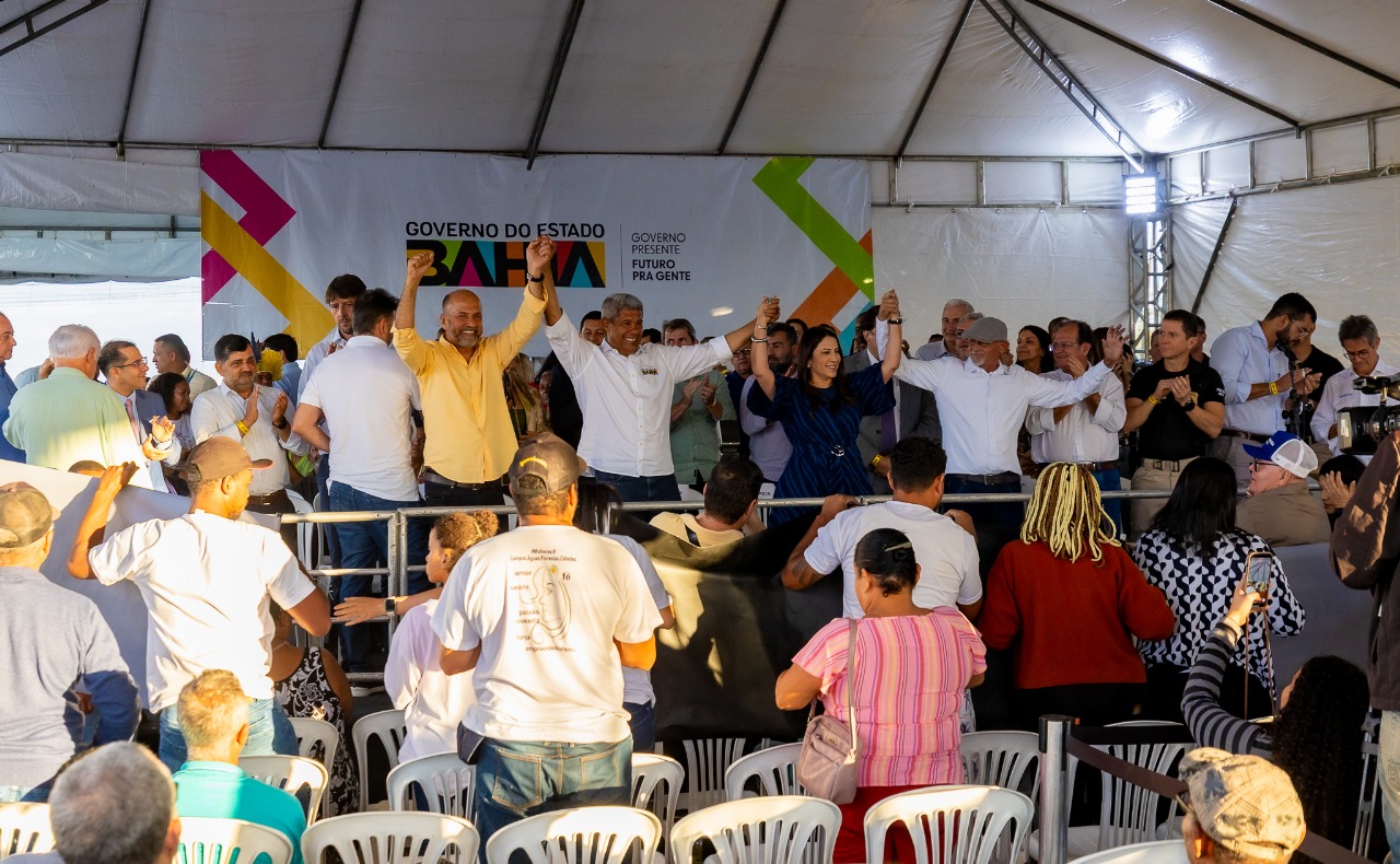 Eunápolis fortalece política habitacional com entrega de títulos da Reurb-S e construção de moradias do Minha Casa, Minha Vida 11
