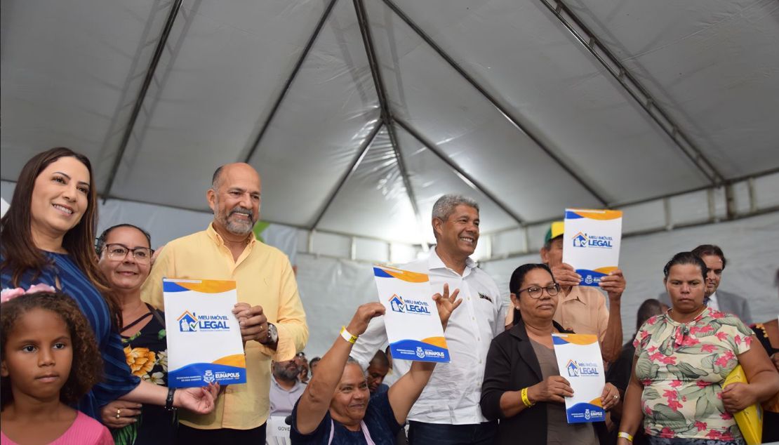 Eunápolis fortalece política habitacional com entrega de títulos da Reurb-S e construção de moradias do Minha Casa, Minha Vida 10