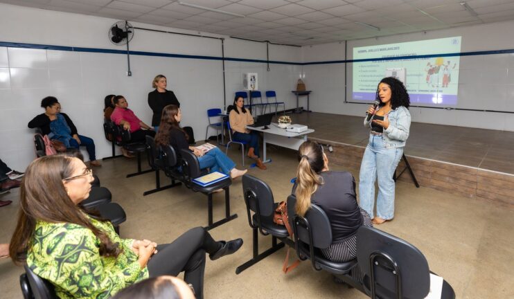 Encontro coordenadores – 8 Eunápolis reúne coordenadores pedagógicos em Encontro Estratégico para Fortalecer a Educação Municipal 10