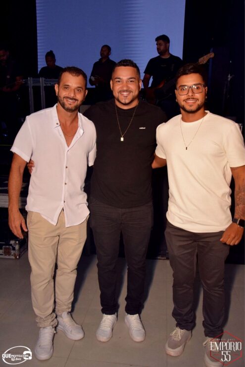 Empório 55 é inaugurado com grande show de Boteco das Amigas e Júlio Cardozzo em Eunápolis 69