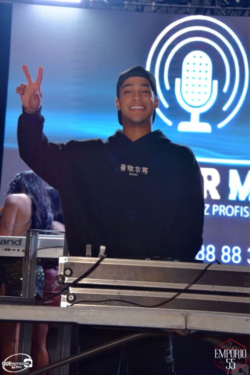 Empório 55 é inaugurado com grande show de Boteco das Amigas e Júlio Cardozzo em Eunápolis 87