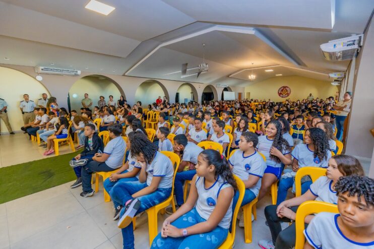 Proerd – forma 14 Educação e cidadania: Eunápolis forma mais de 300 alunos com o PROERD 19