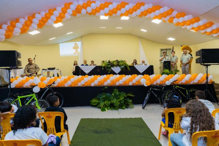 Proerd – forma 26 Educação e cidadania: Eunápolis forma mais de 300 alunos com o PROERD 12